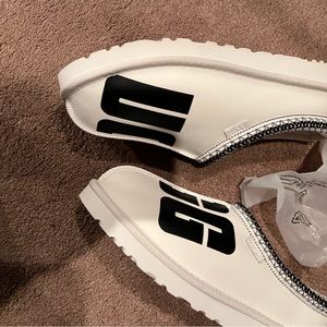 Brand-new uggz Tasman